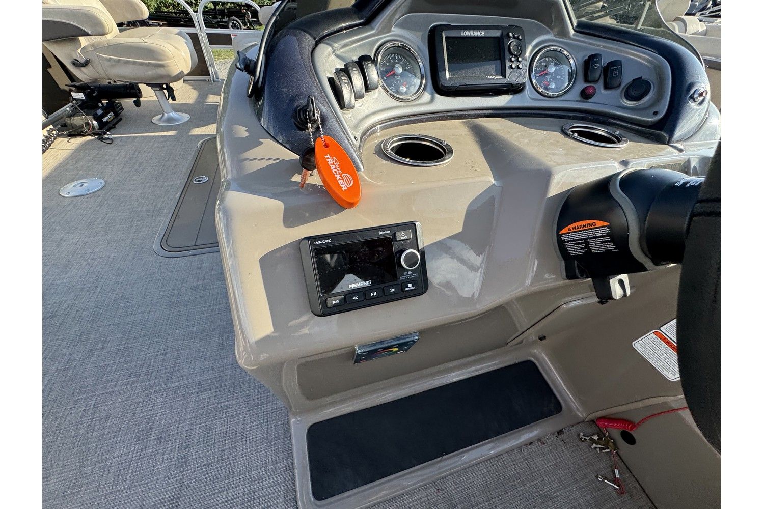 2023 Sun Tracker Sportfish 24 XP3 - 26