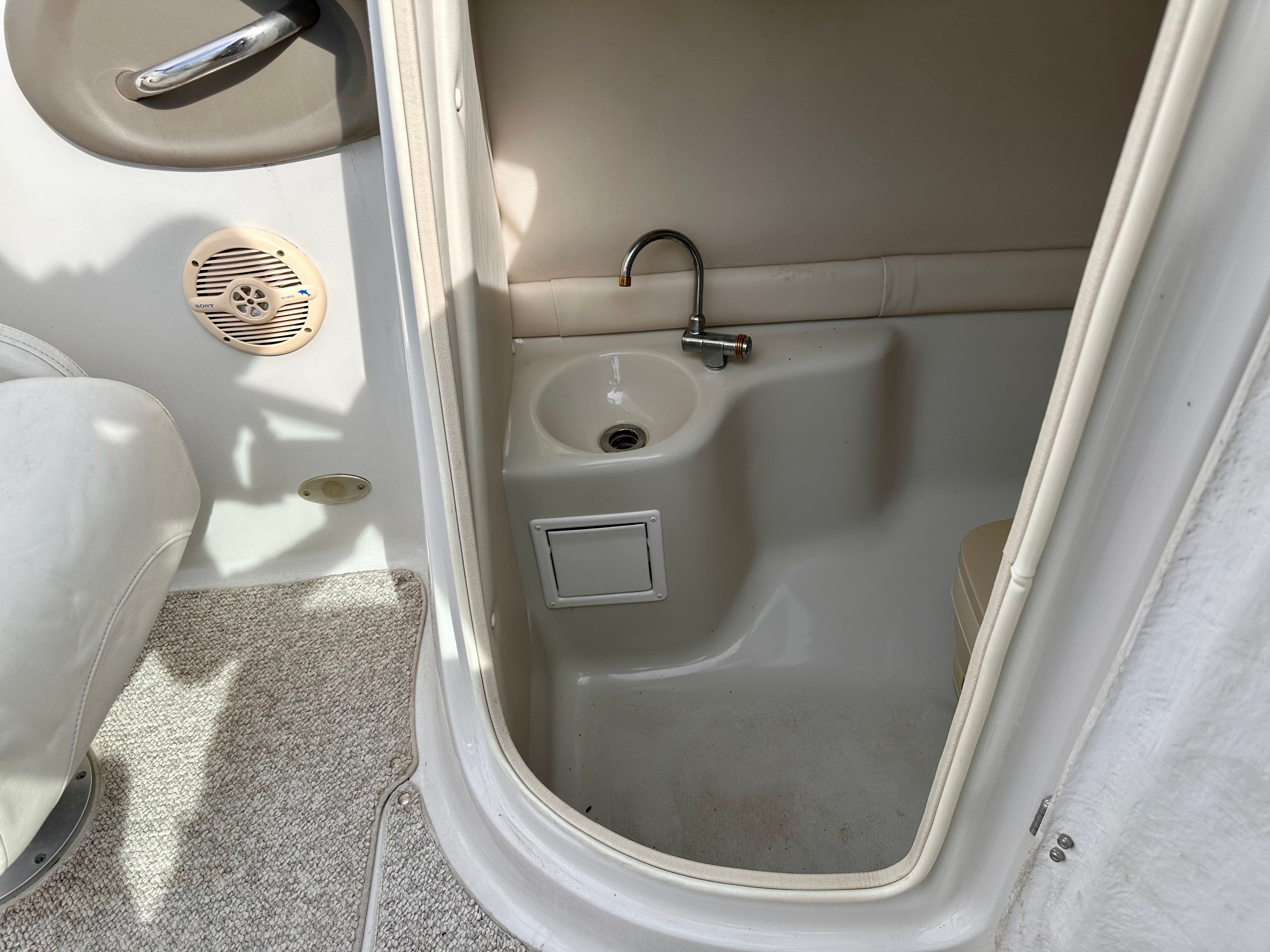 2005 Crownline 270 BR - 25