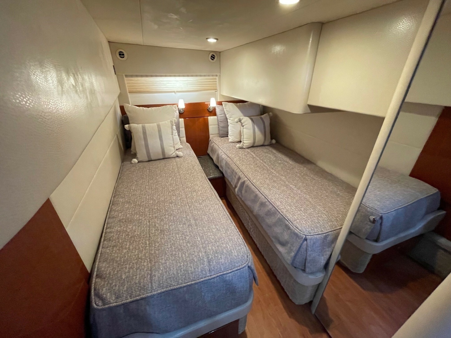 2008 Formula 45 Yacht - Image 37