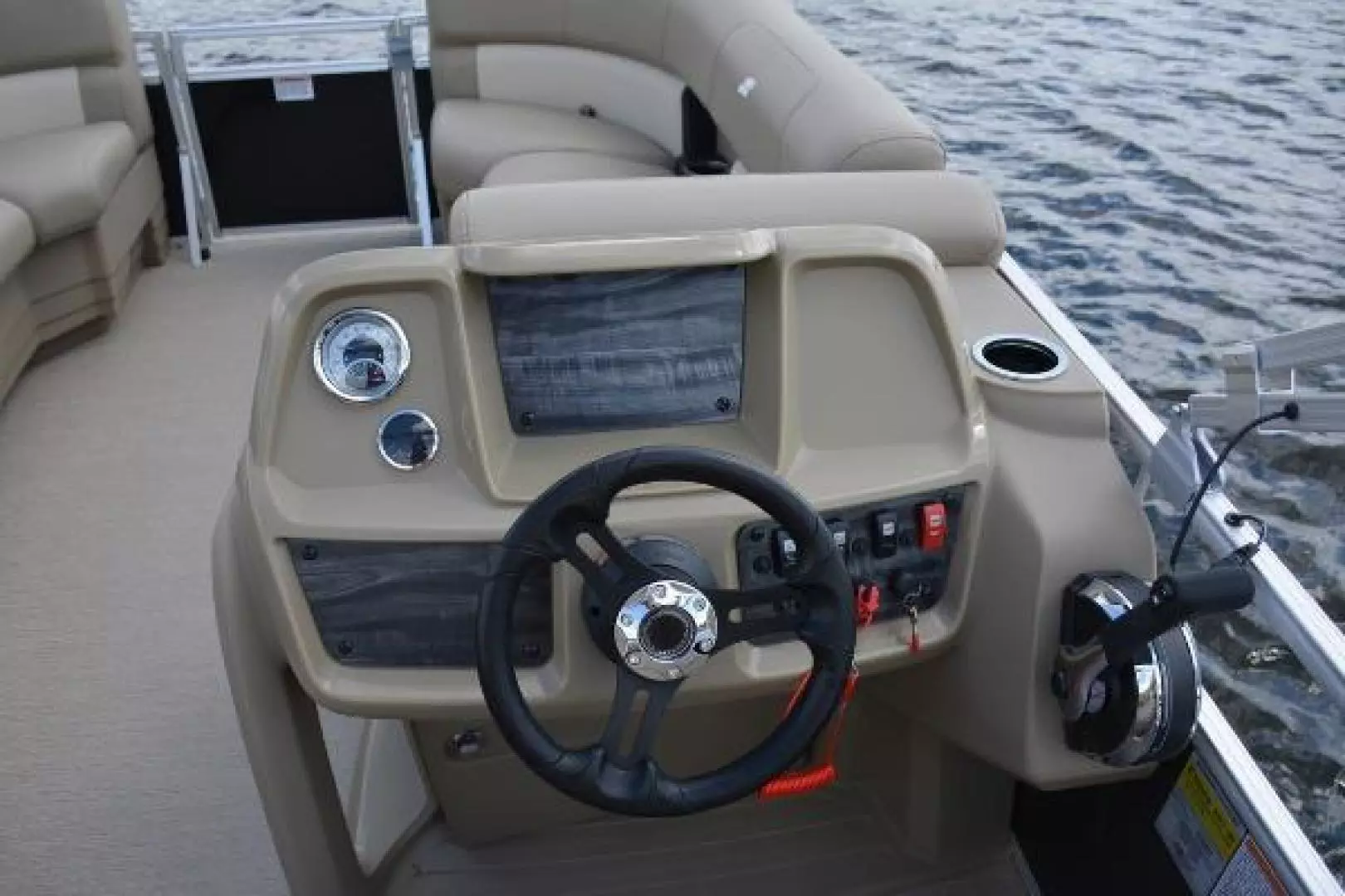 2025 Starcraft LX 16 - Image 7