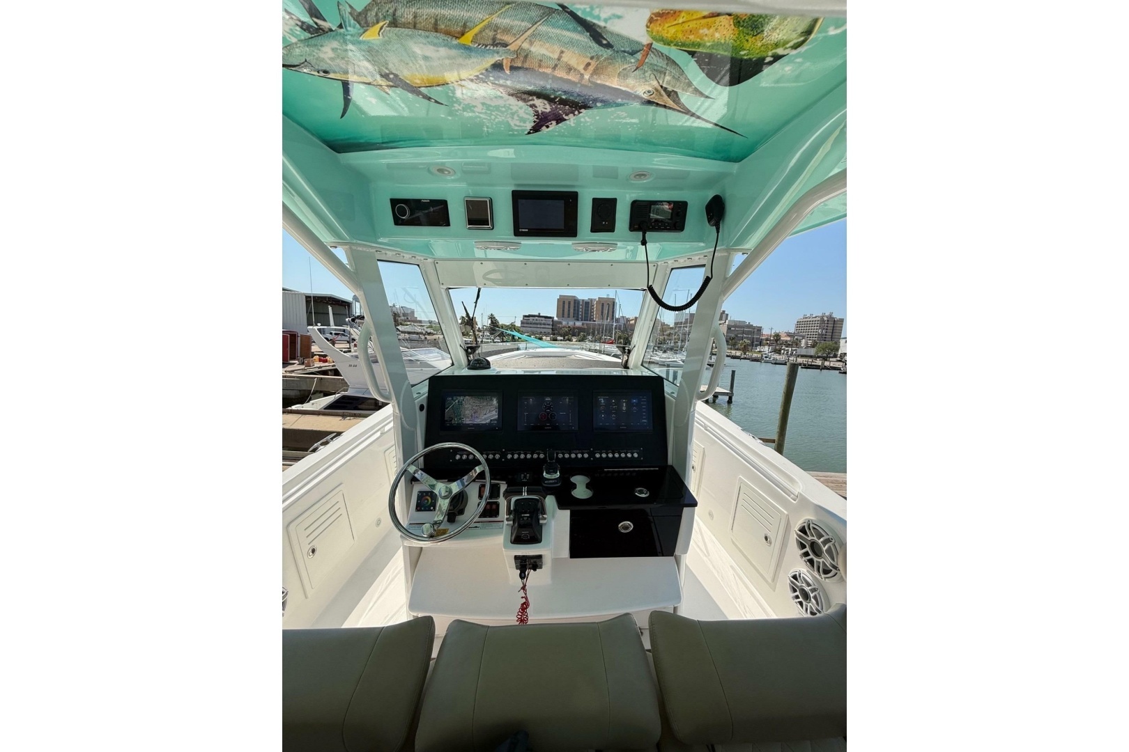 2021 Everglades 365 Center Console - Image 3