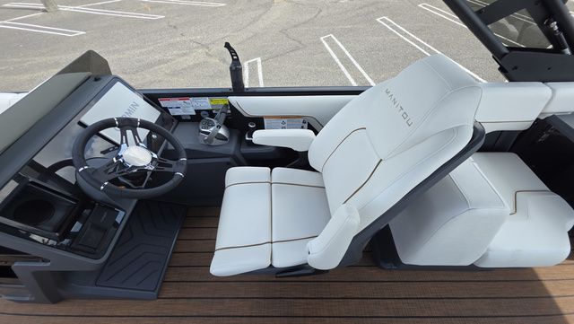 2025 Manitou 26' Explore 6' Max Deck With Dual 150hp Motors - 29