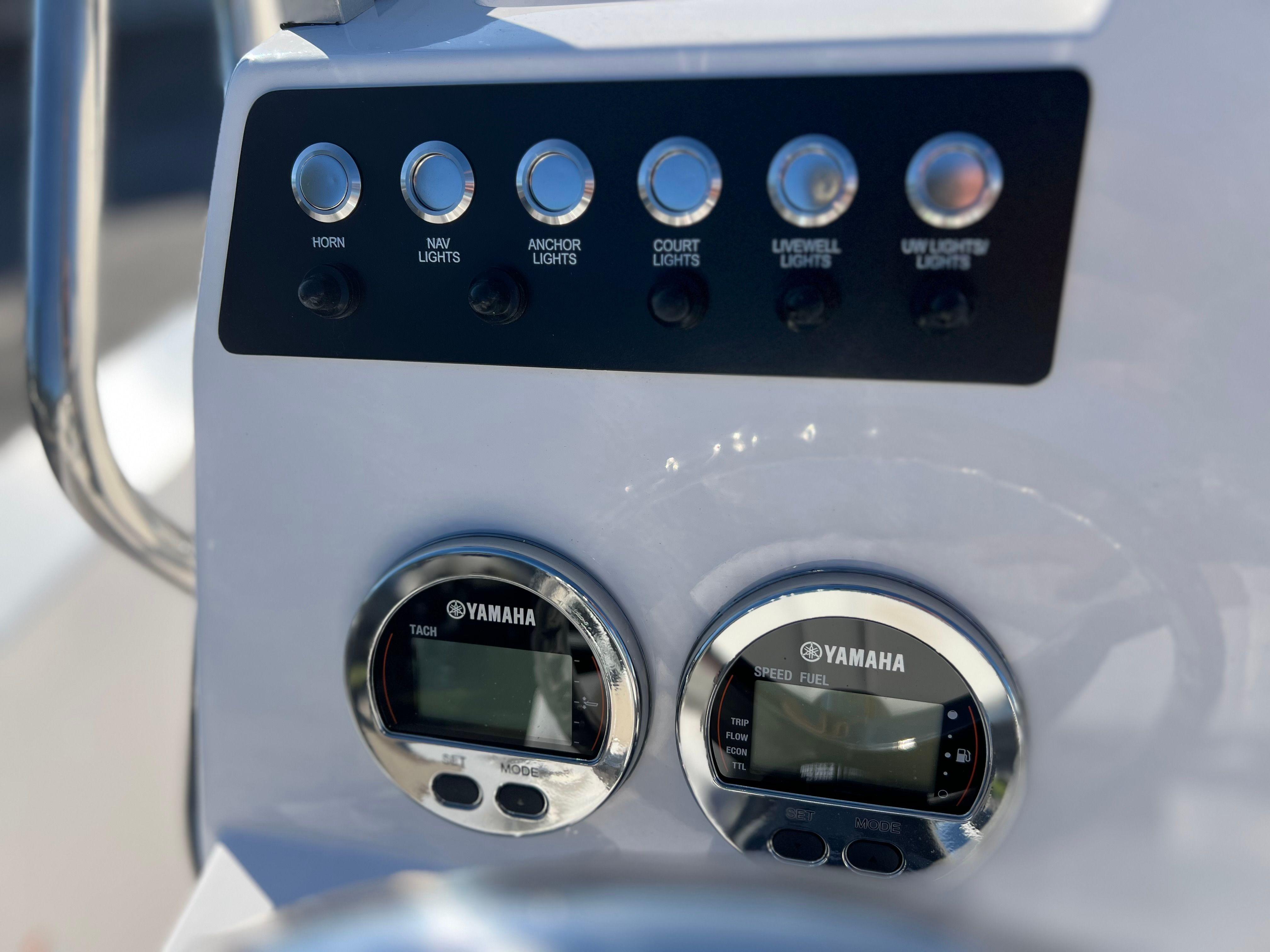 2025 ROBALO 206 CAYMAN STD - Image 14