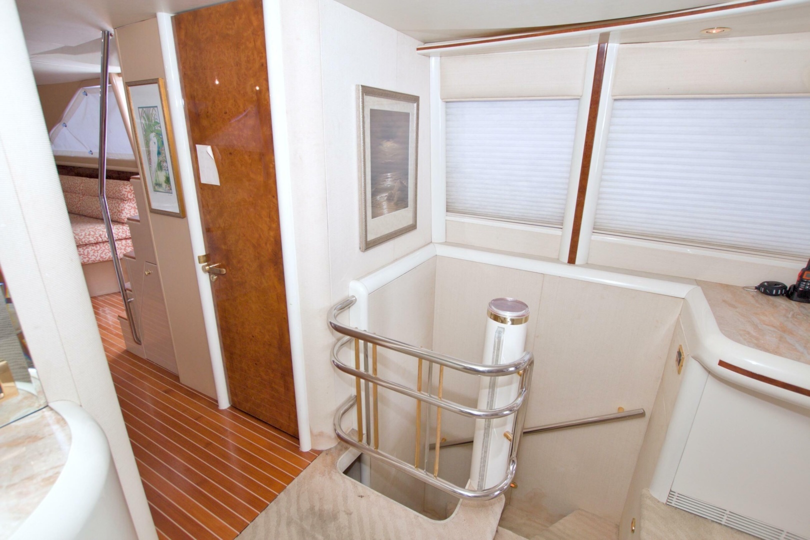 1998 Lazzara Yachts 76 Skylounge Grand Salon - Image 46