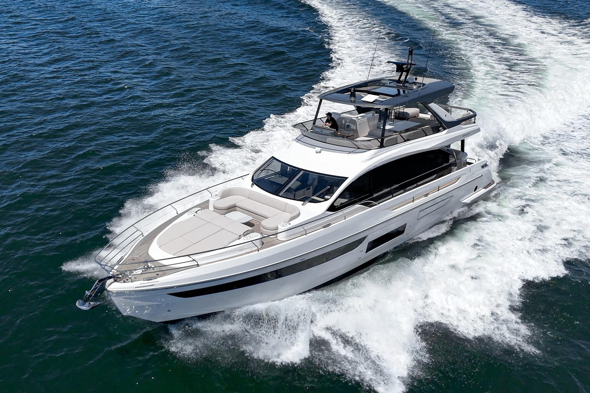 2026 Azimut Fly 72
