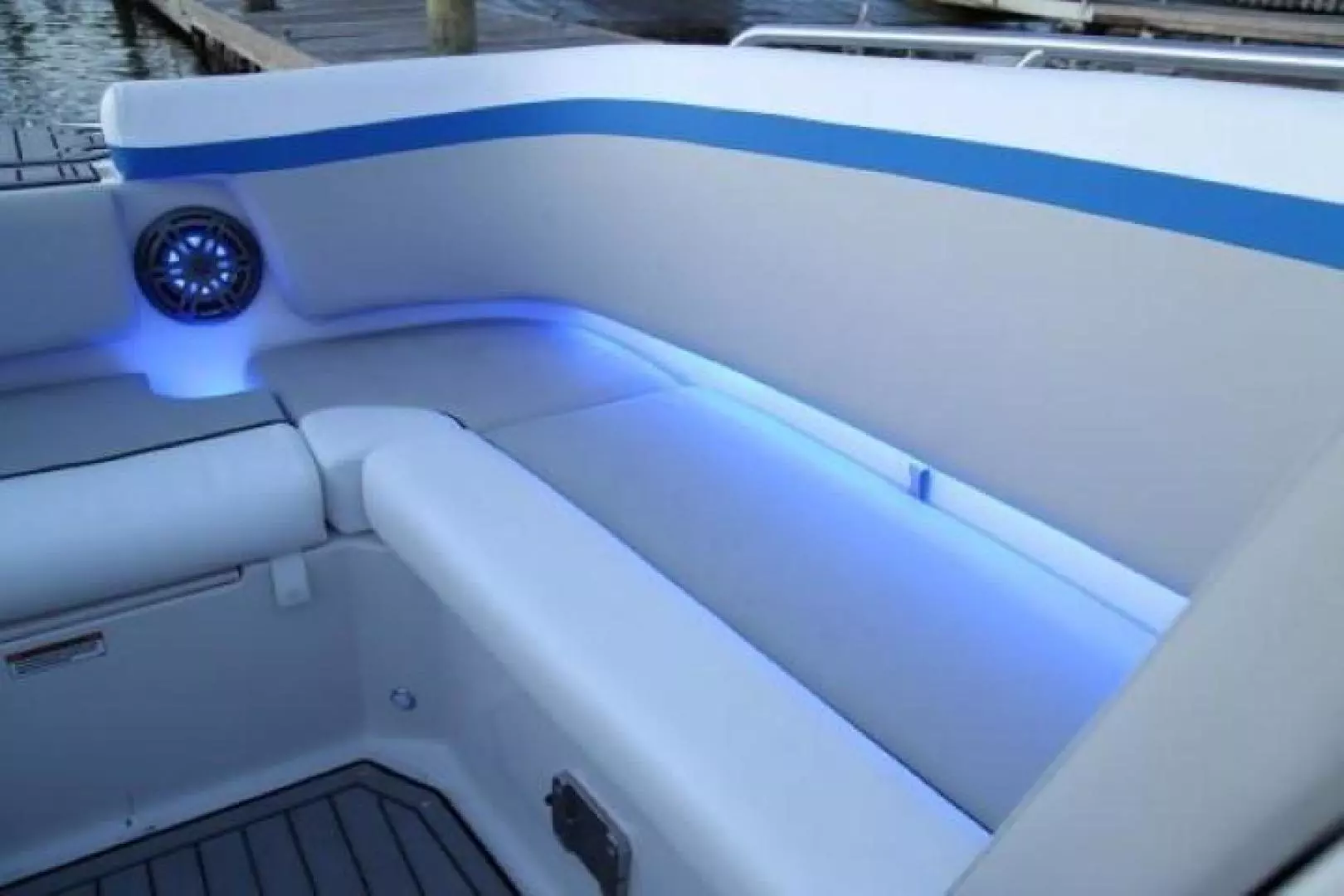2023 Starcraft SVX 231 OB - Image 7