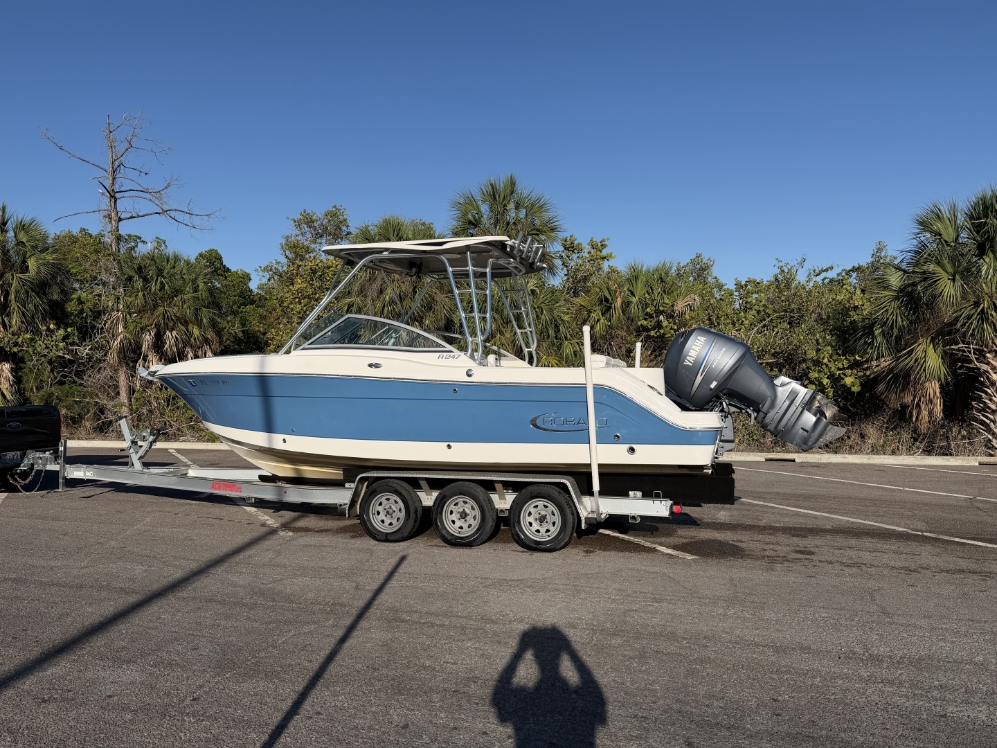 2012 Robalo R247 Dual Console - Image 3