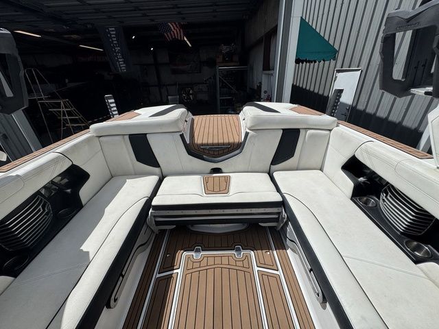2018 Nautique G23 - 10