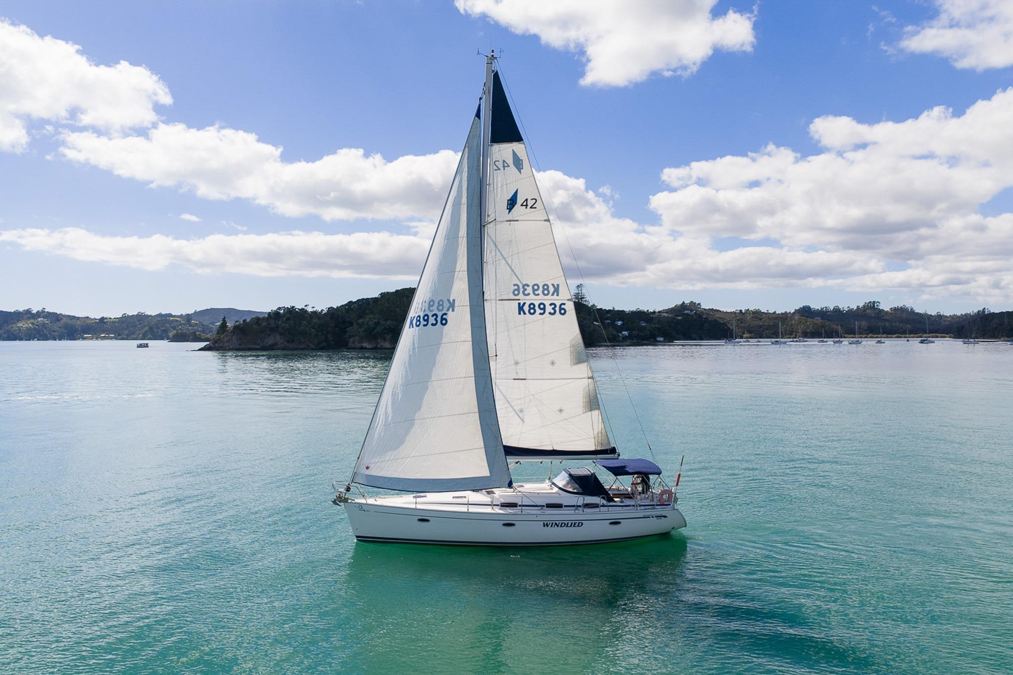 2005 Bavaria Cruiser 42
