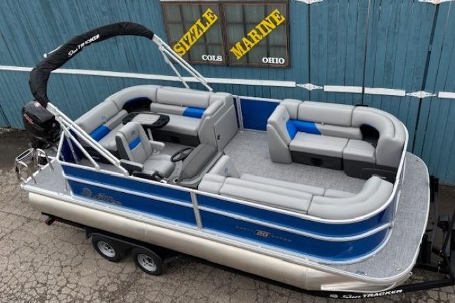 2026 Sun Tracker Party Barge 20 DLX