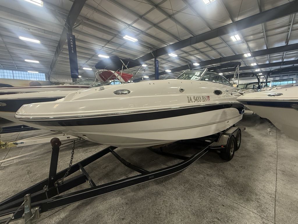 2005 Chaparral 236