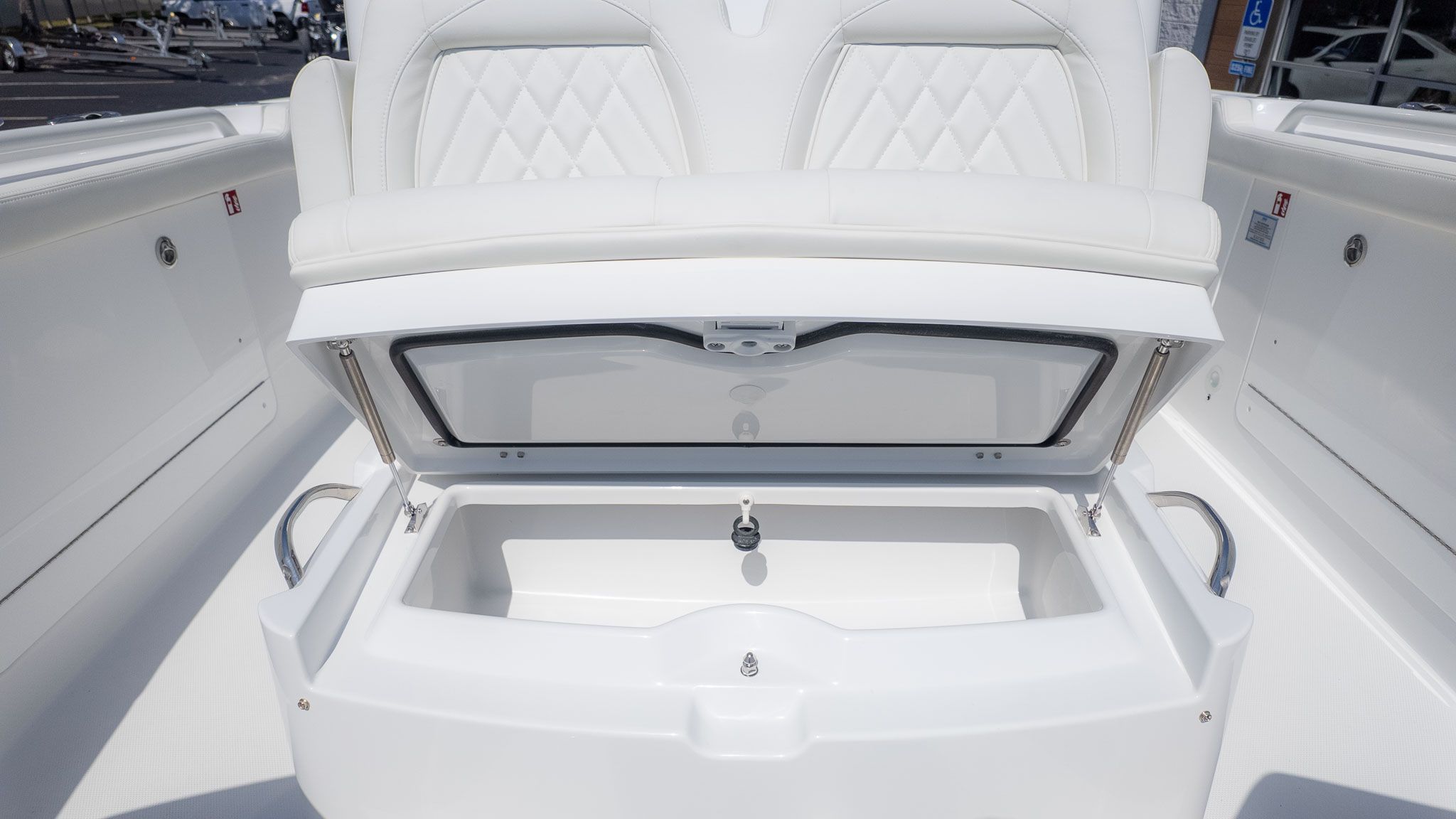 2026 Everglades 285 Center Console - 9