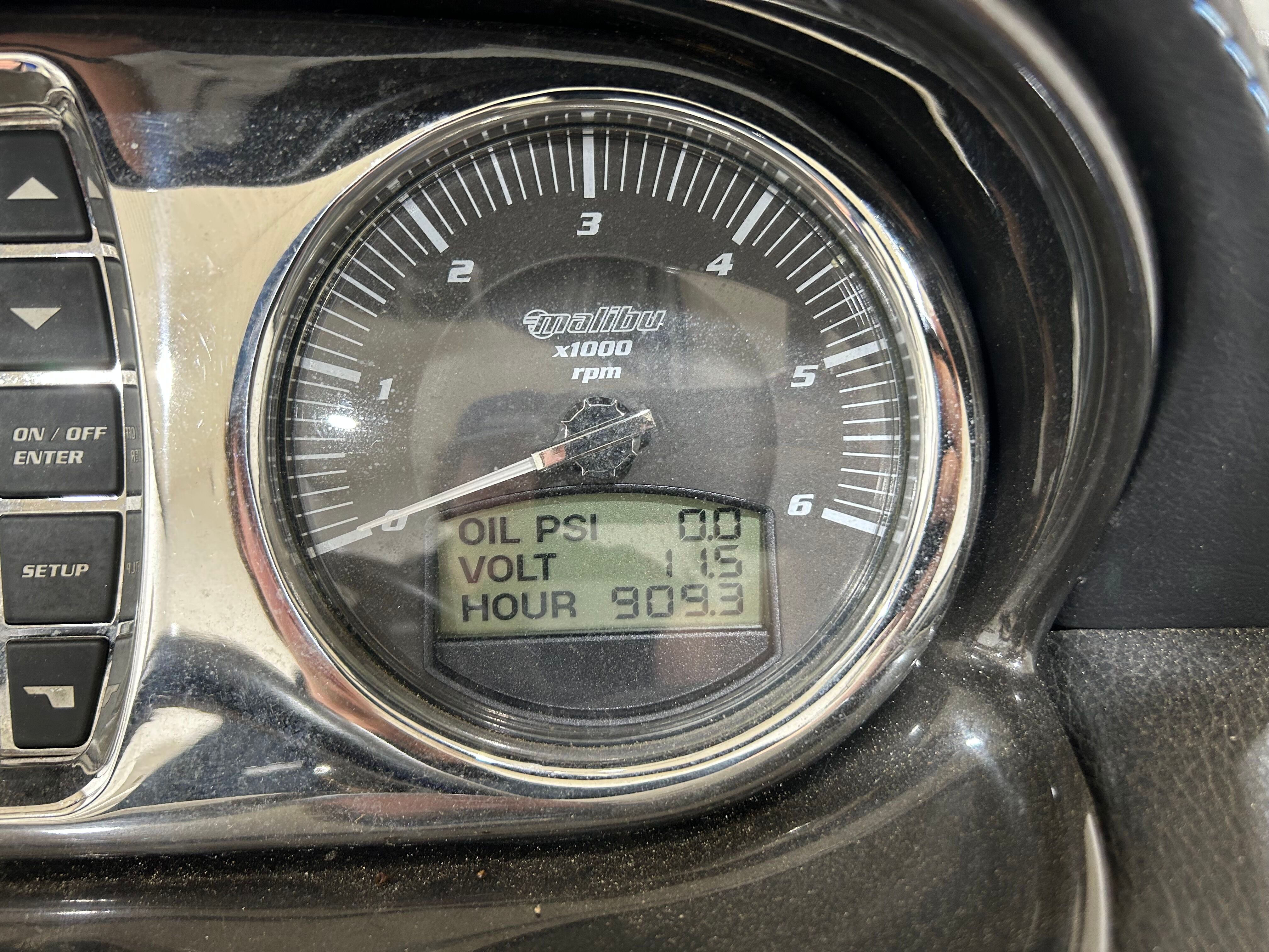 2013 MALIBU 22 MXZ - Image 22