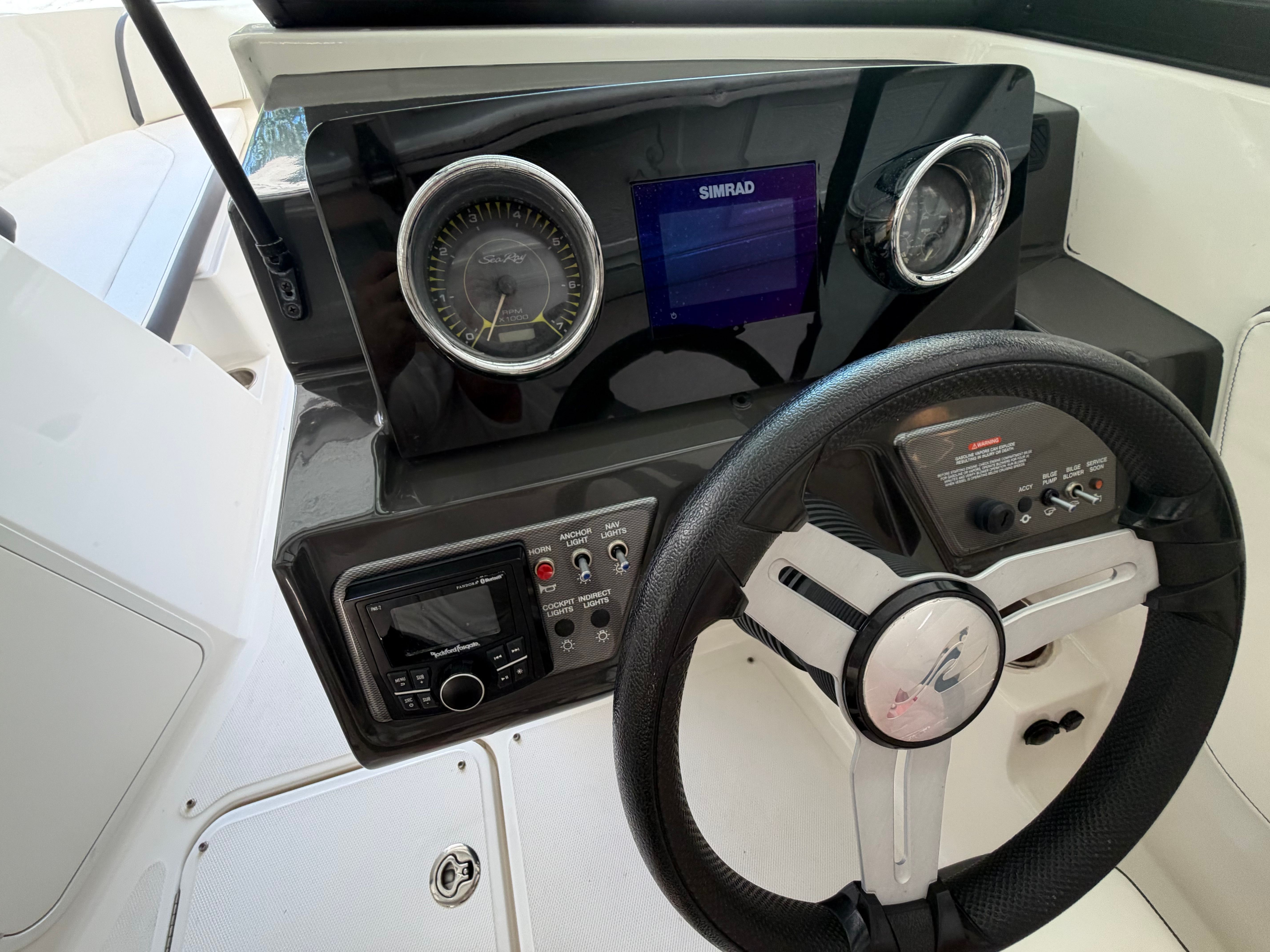 2018 Sea Ray SPX 210 - 11