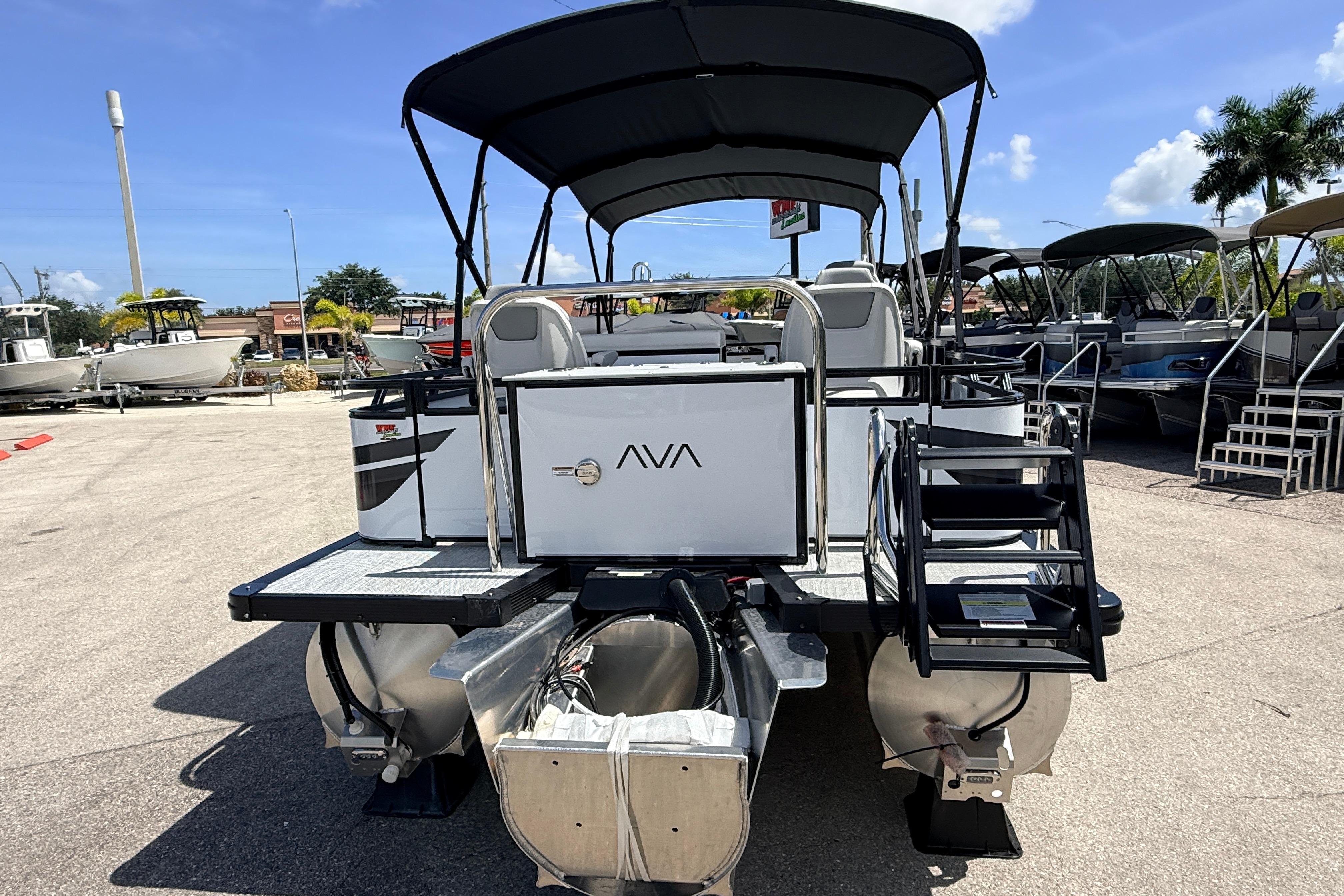 2026 Avalon 2385 Venture 85 Rear Fish Tri Toon boat with high performance features.