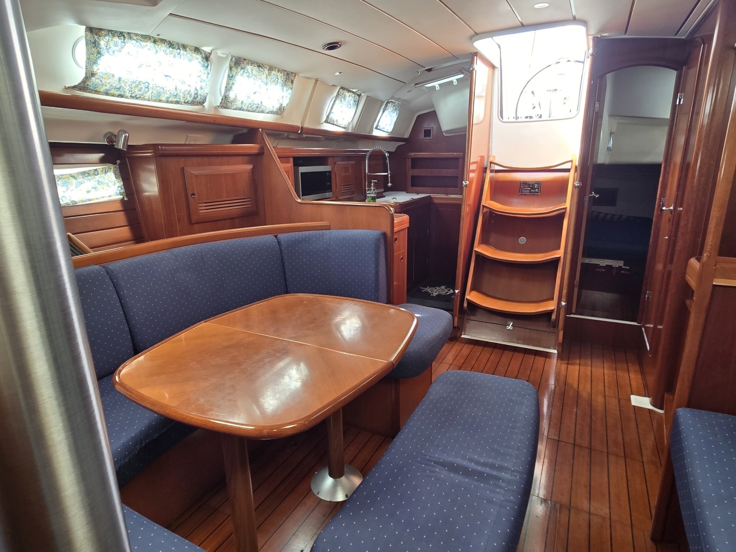 2004 Beneteau 423 - Image 35