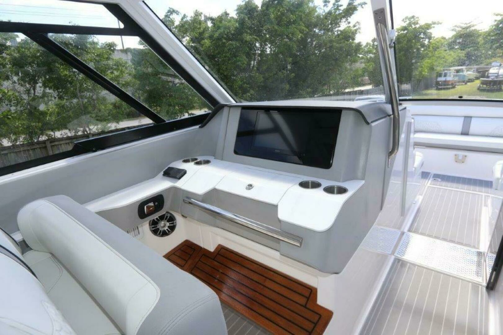 2022 Regal LX36 - Image 7