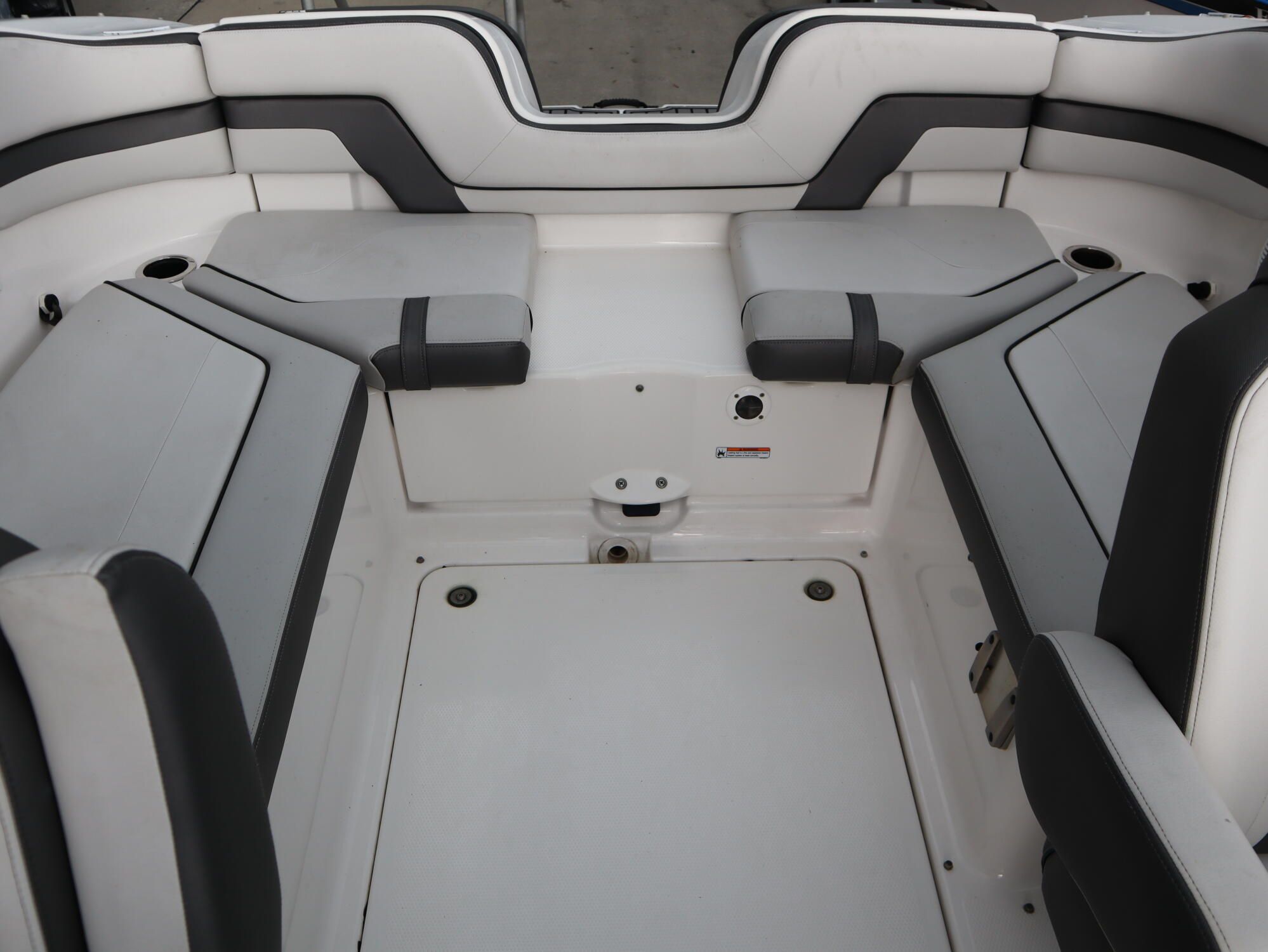 2019 Yamaha Boats AR240 - 16