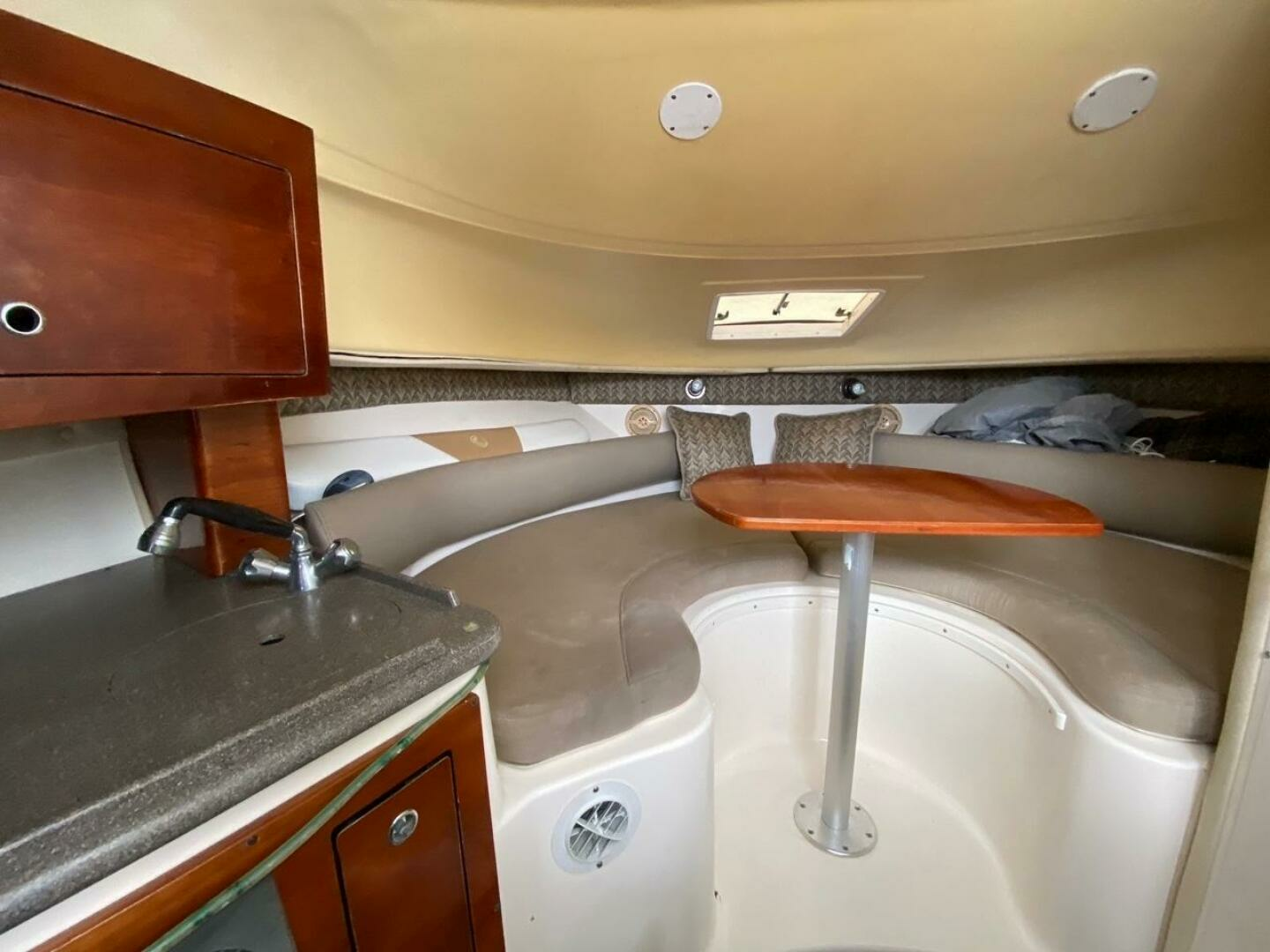 2003 Edgewater 265 Express - Image 7