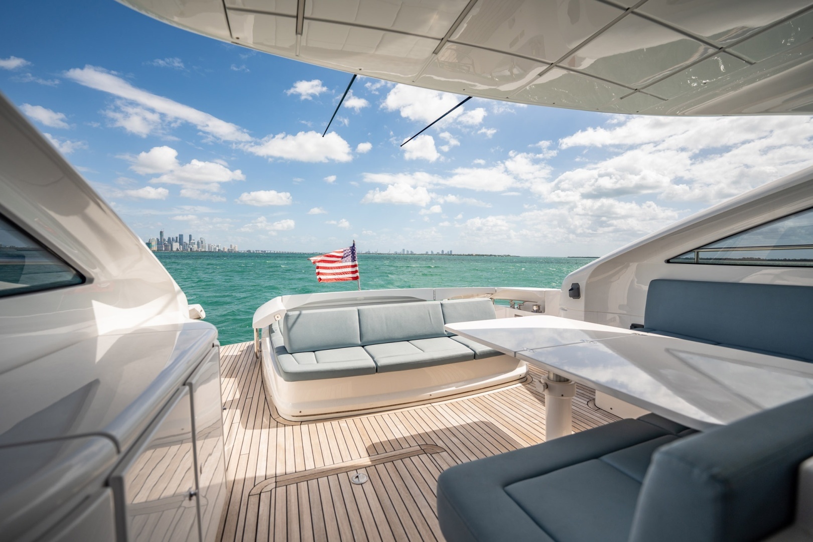 2020 Pershing 62 - Image 22
