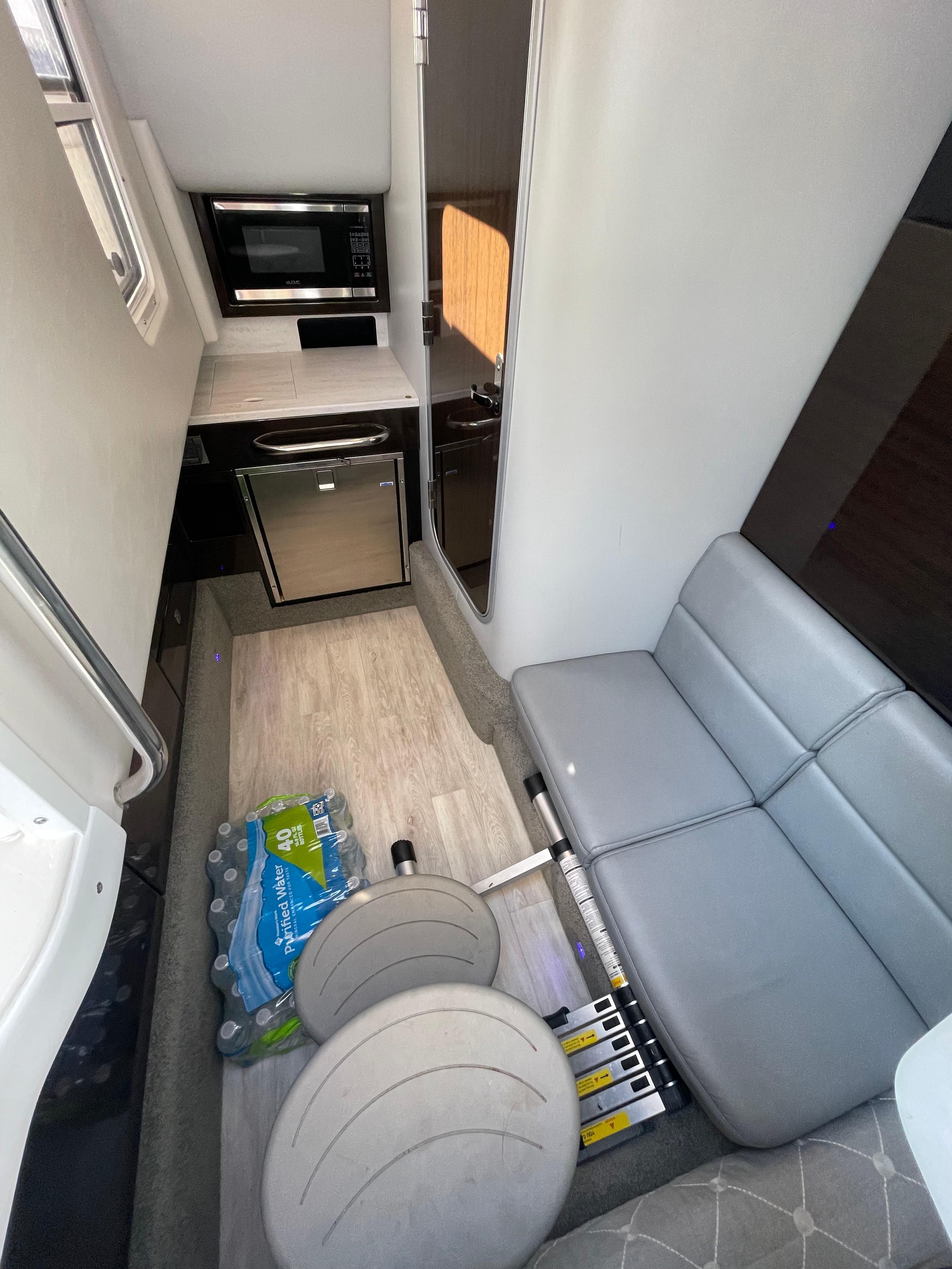 2019 Formula 350 Crossover Bowrider - 14