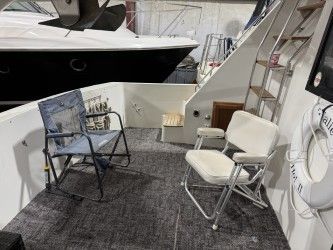1986 Carver 42' Cockpit MY - 37