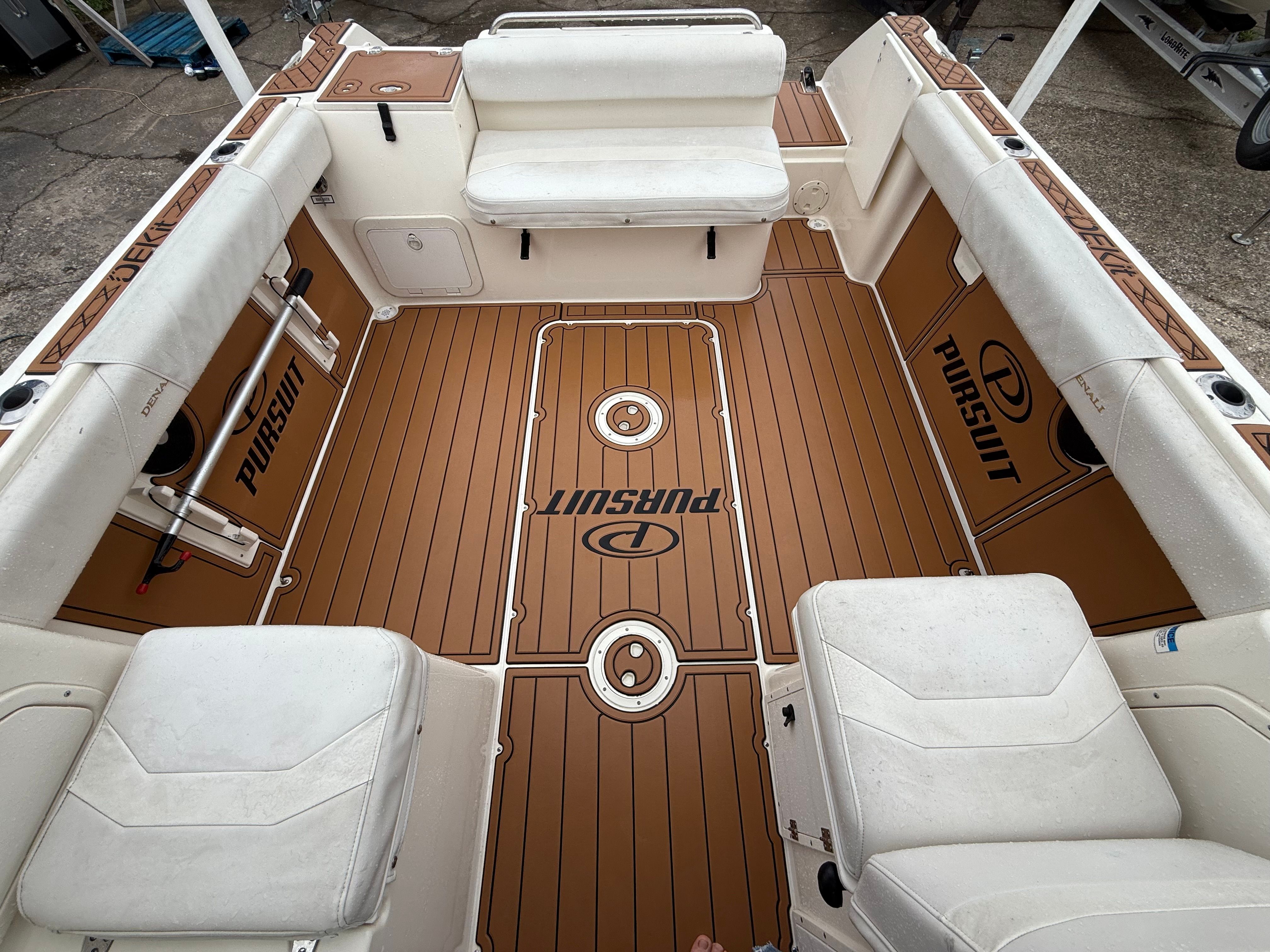 2002 Pursuit 2460 Denali - 4