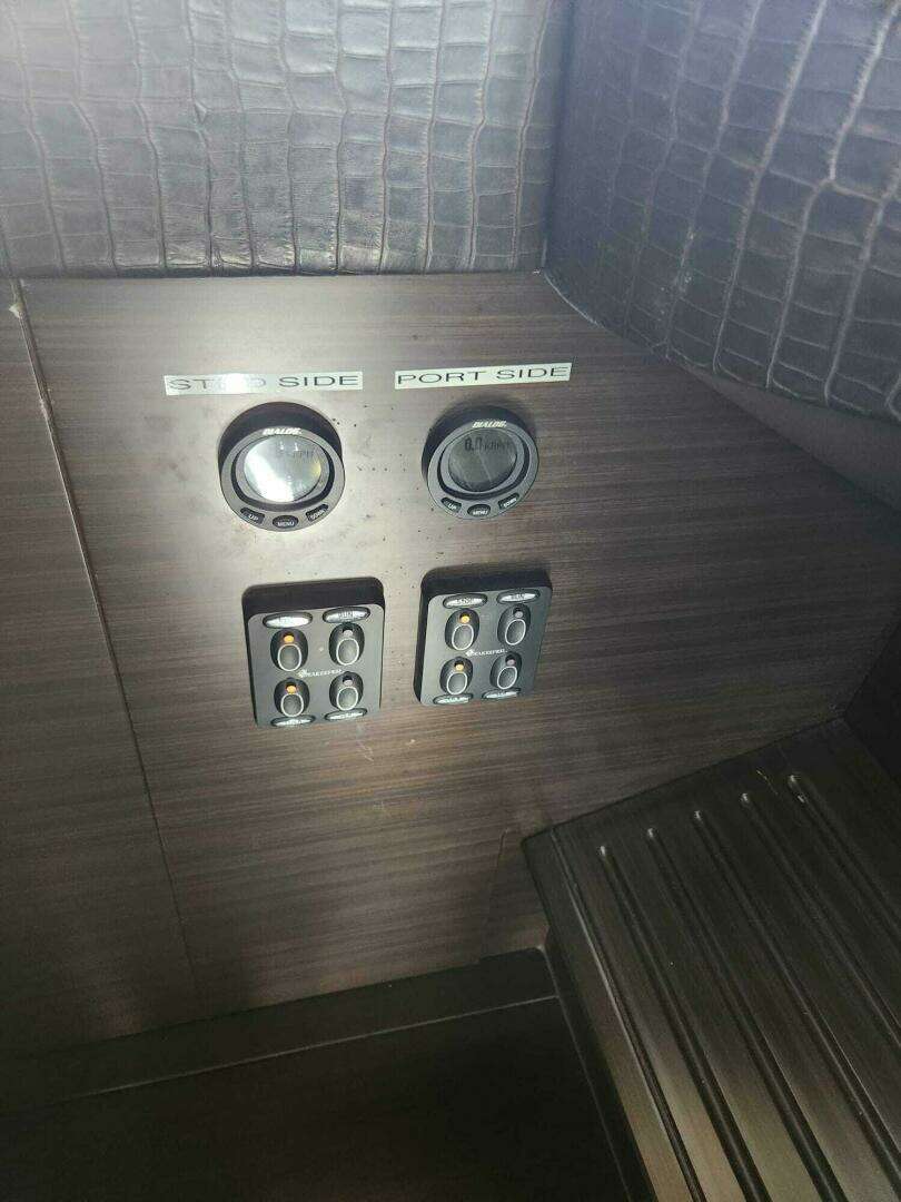 2014 Azimut Flybridge - Image 66