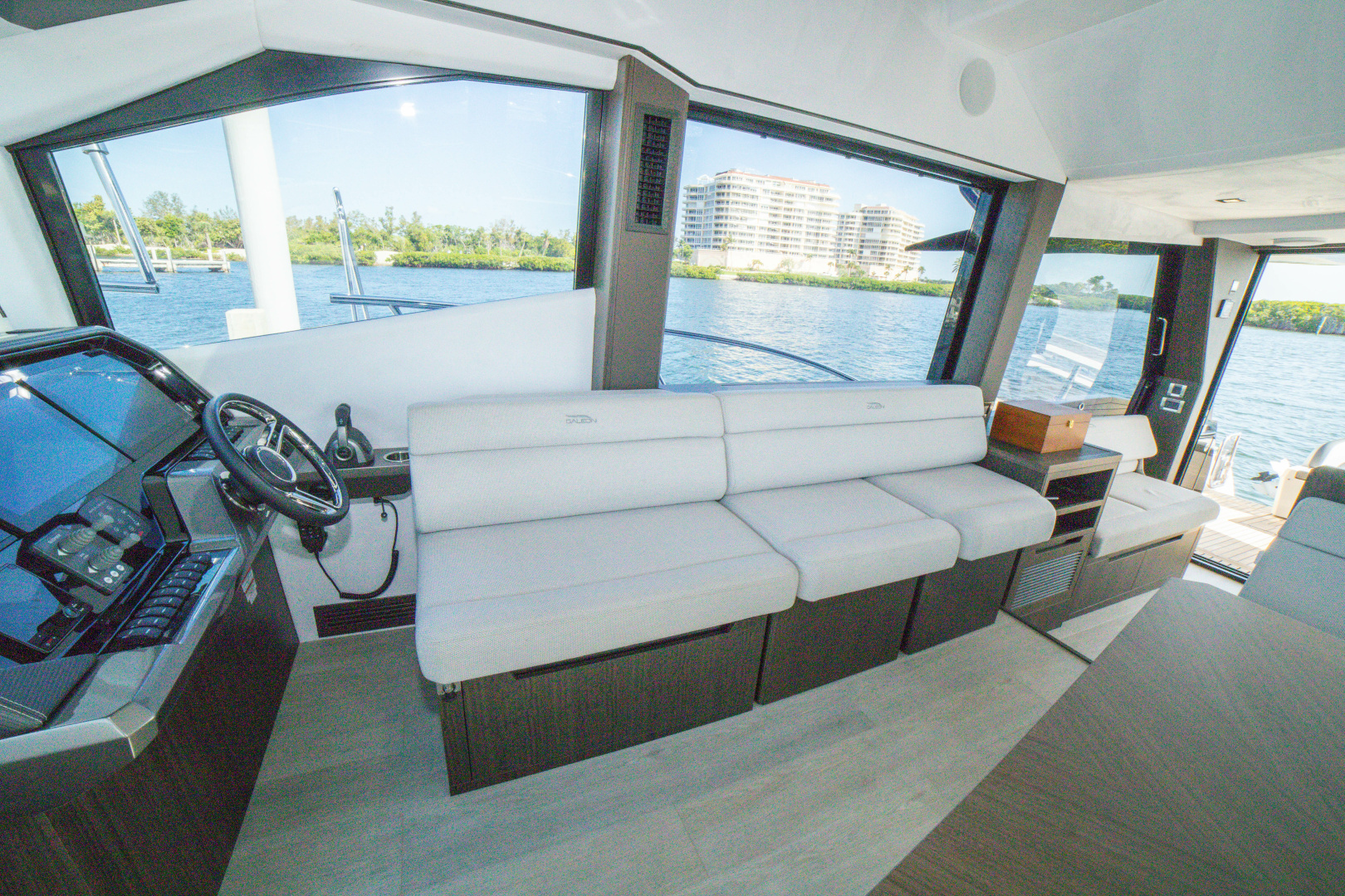 2024 Galeon 510 SKY - Image 24