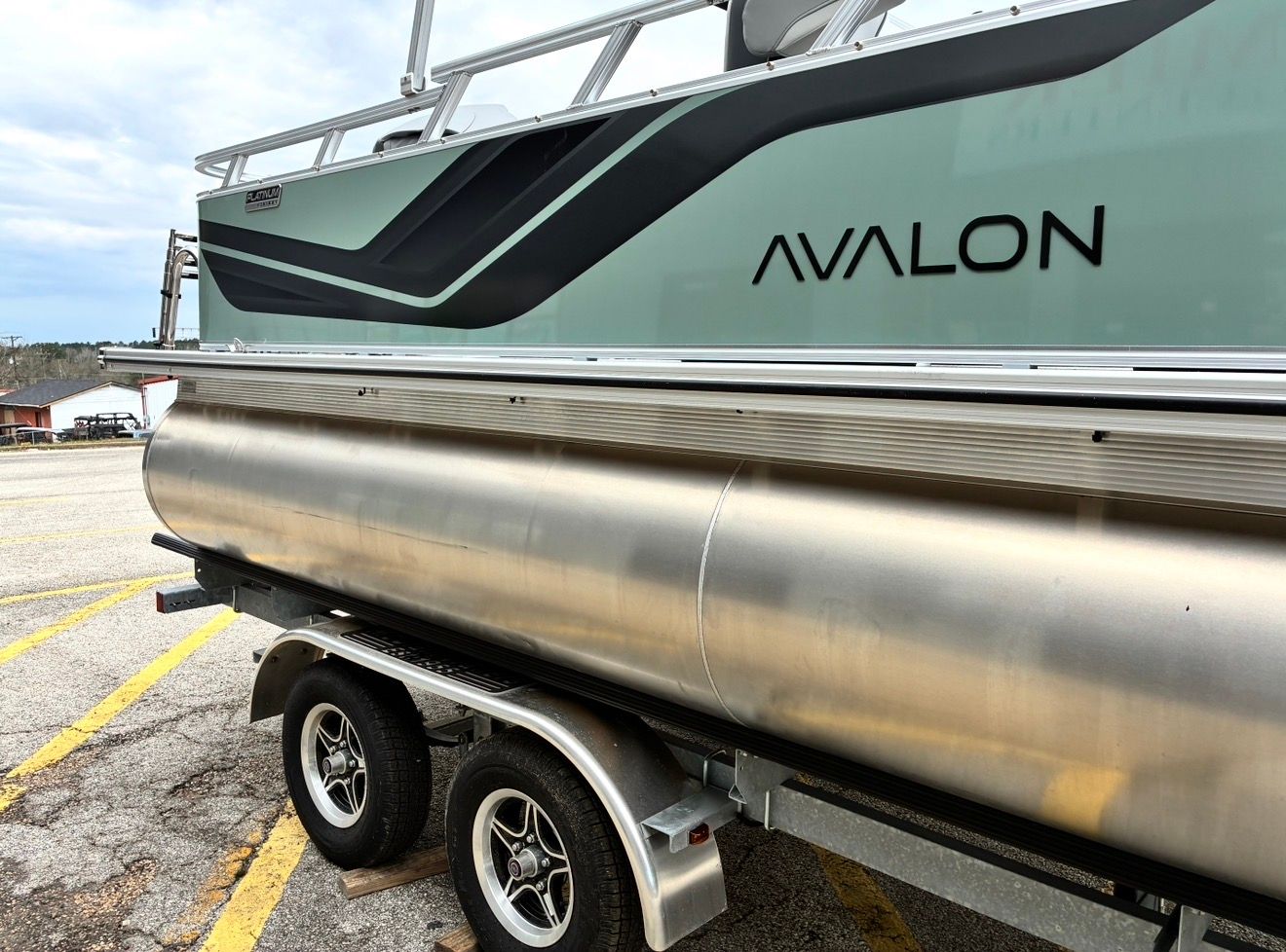 2026 Avalon Venture 85 Rear Fish - 21' - 3