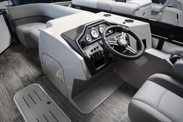 2026 Bentley Pontoons Legacy 223 Swingback Triple Tube Pkg - 7