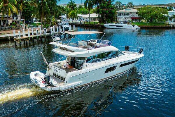 2018 Prestige 500 Flybridge
