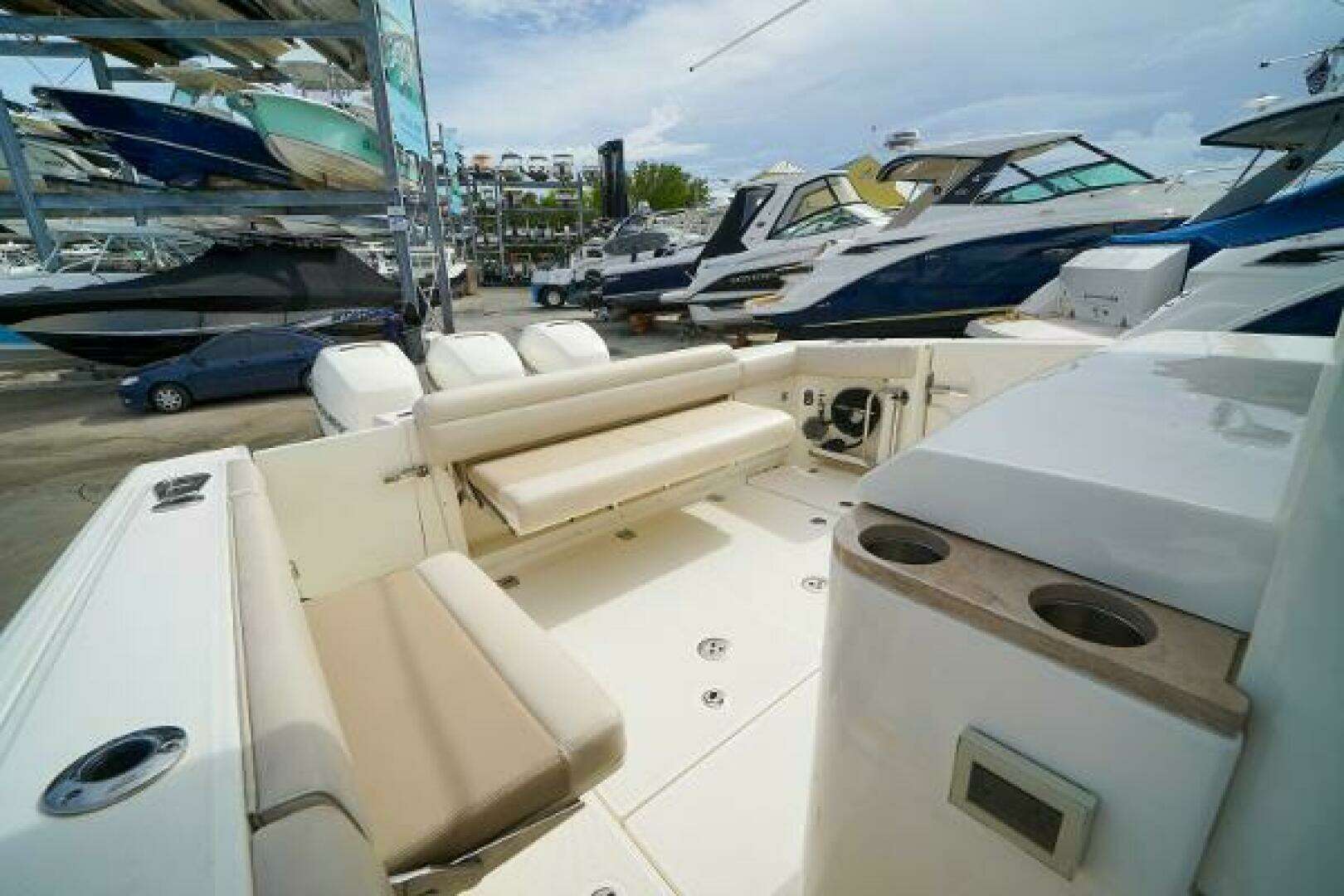 2018 Boston Whaler 380 Outrage - Image 21