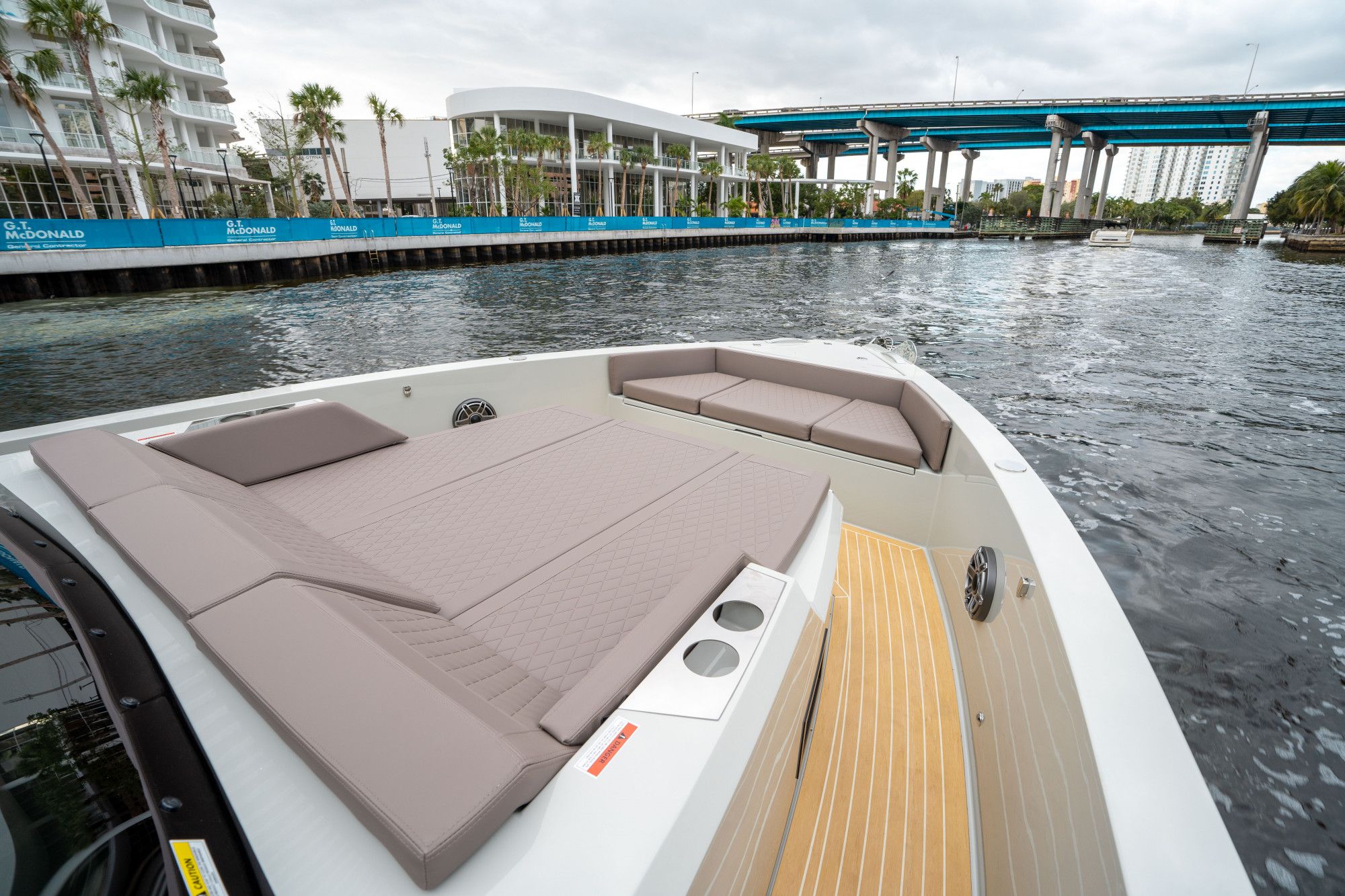 2025 De Antonio Yachts D42 Open - 27