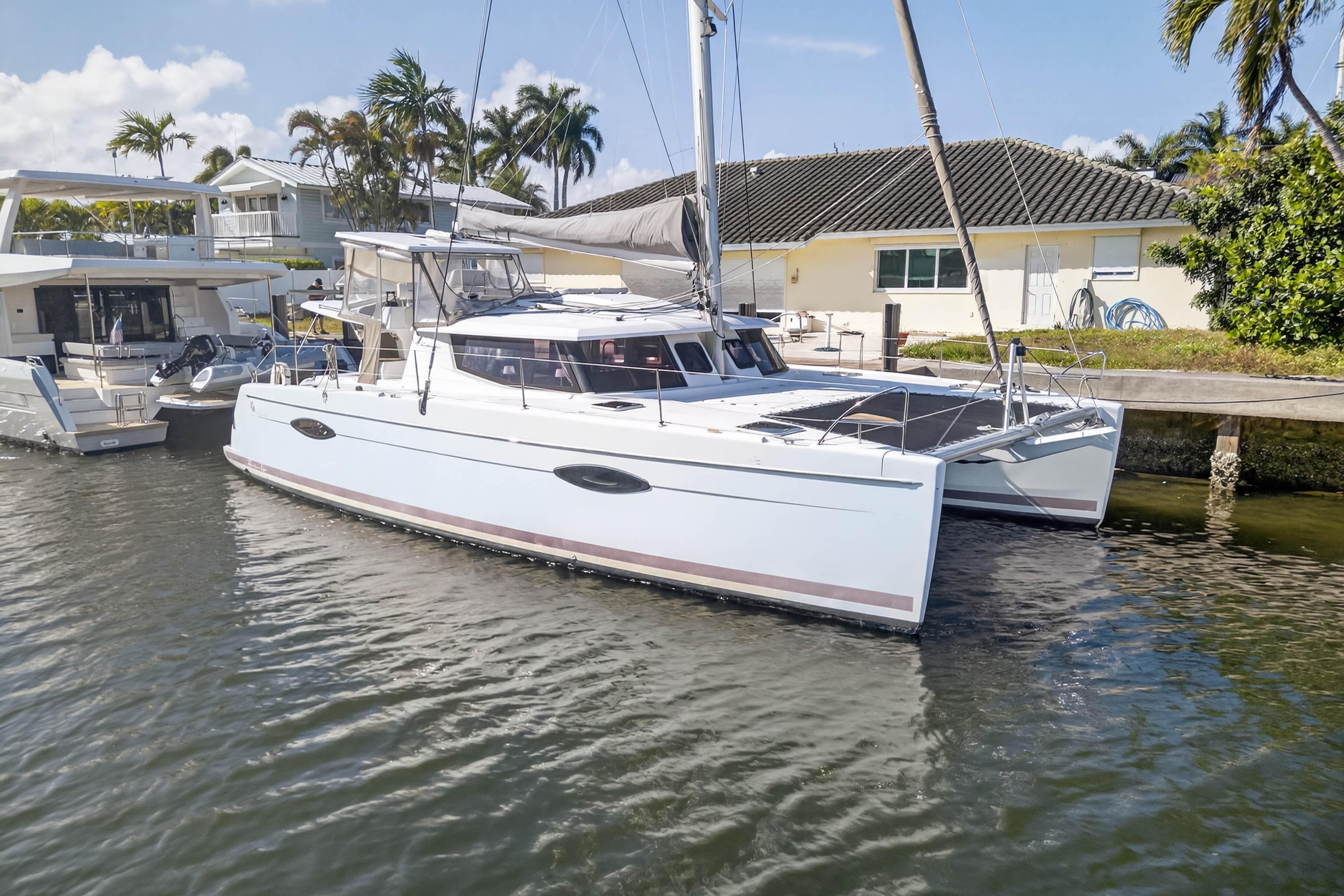 2014 Fountaine Pajot Helia 44