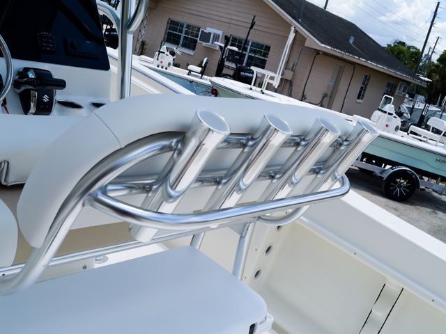 2027 Bulls Bay 230 Center Console - 36