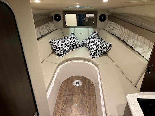 2018 Regal 28 Express - 4