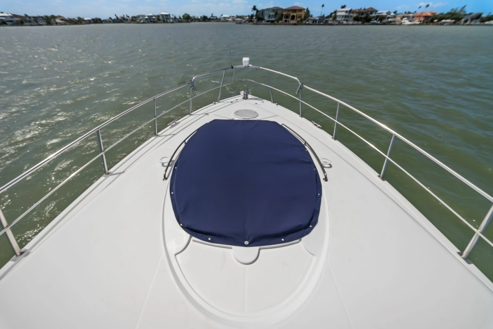 2012 Cruisers Yachts 540 Coupe - Image 33