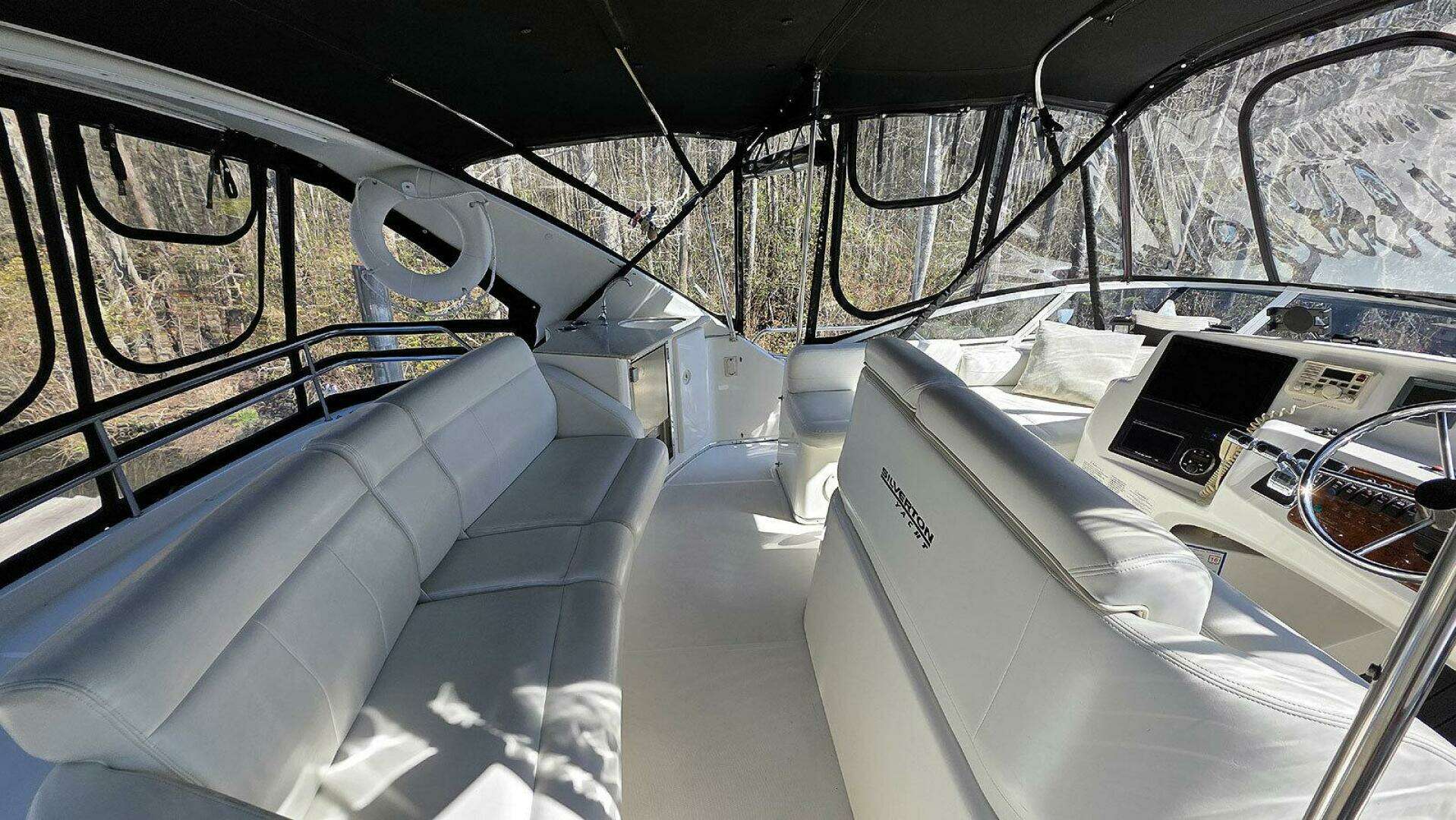 2001 Silverton 410 Sport Bridge - Image 32