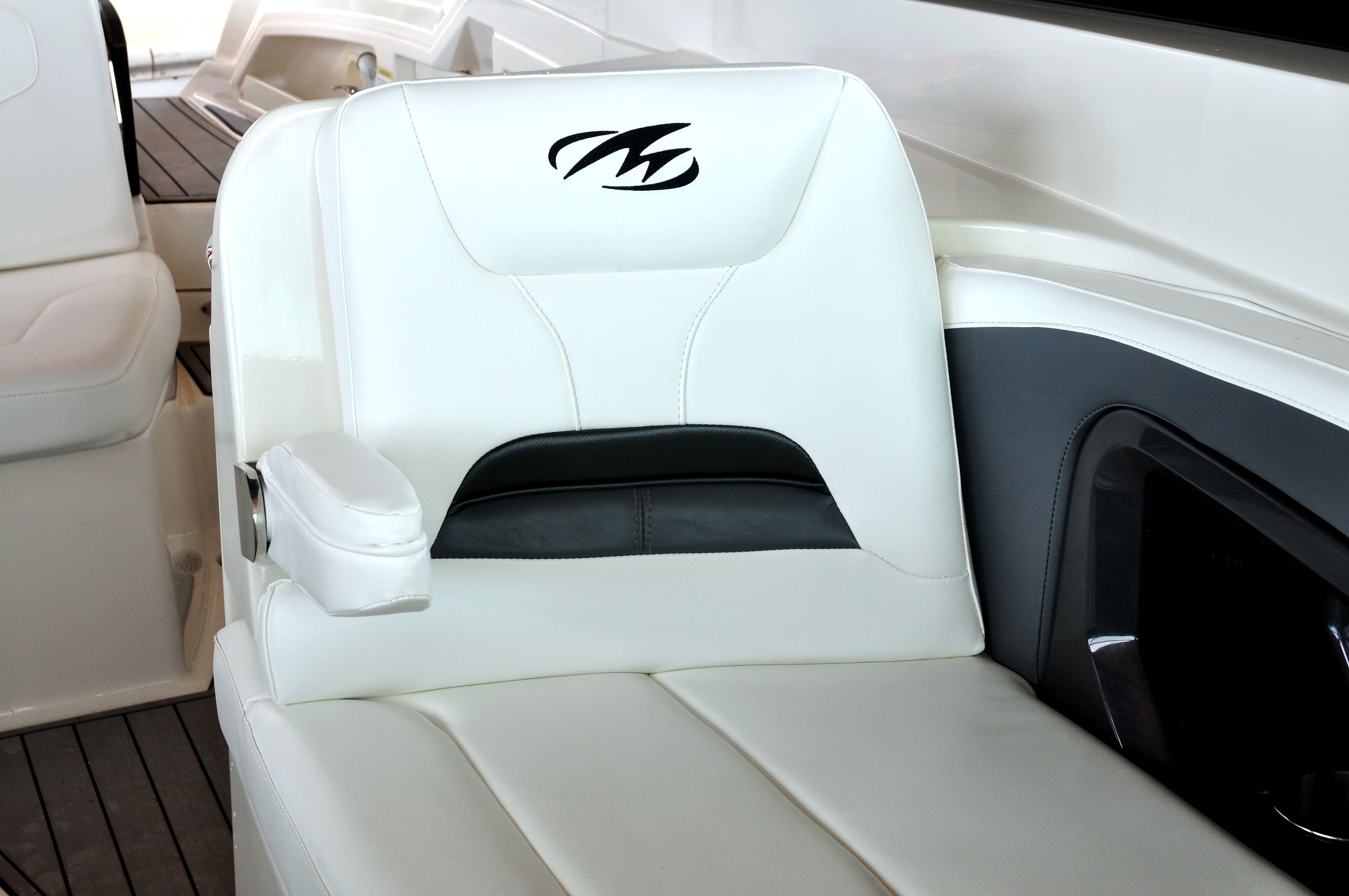 2014 Monterey 328SS Super Sport - 60