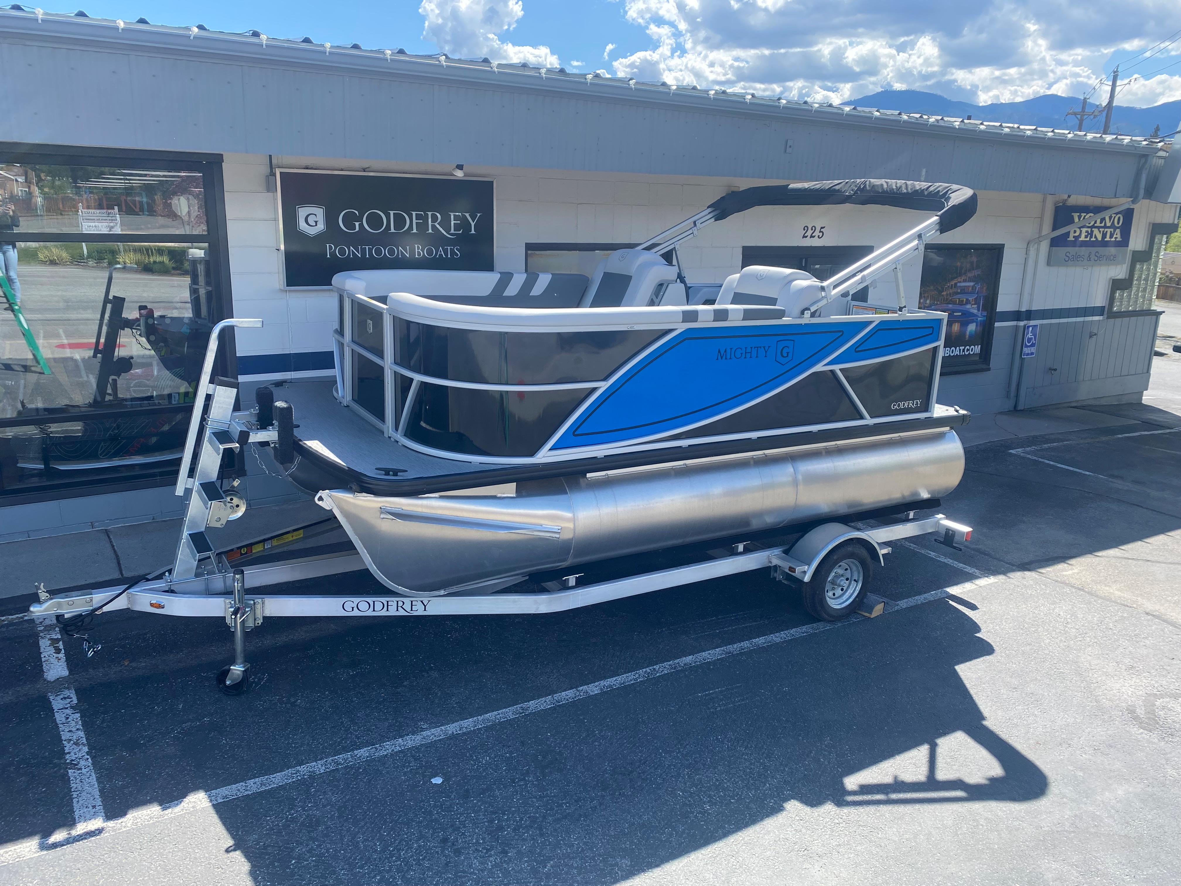 2023 Godfrey MIGHTY G 1476C