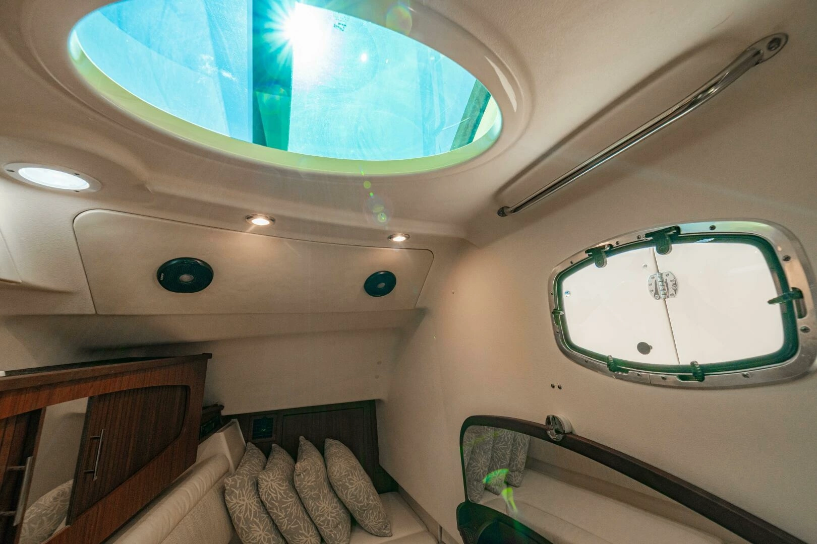 2020 Grady-White Freedom 375 - Image 37