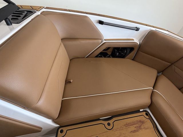 2026 Moomba Max - 11