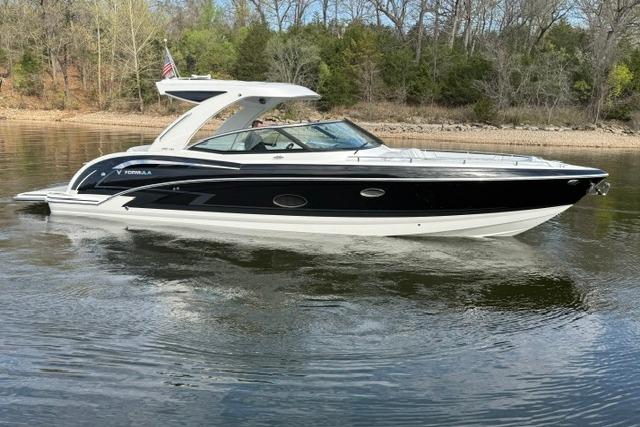 2025 Formula 350 Crossover Bowrider I/O