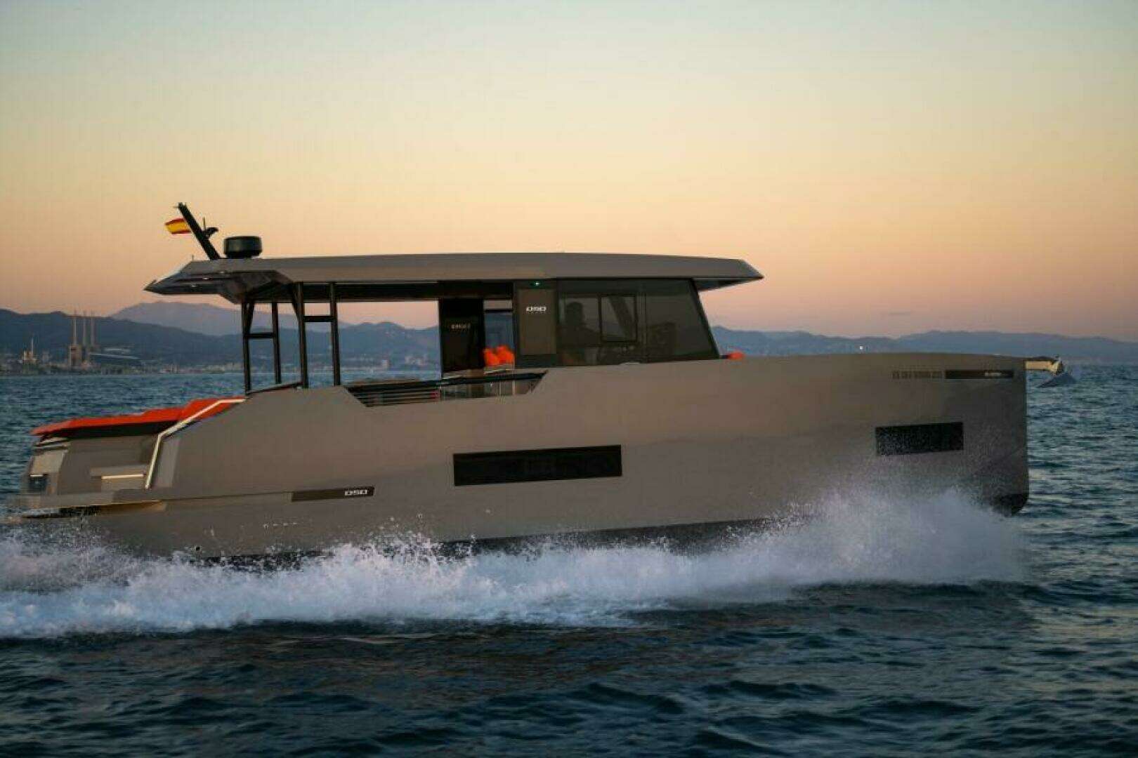 2026 De Antonio Yachts 50 Coupe - Image 4