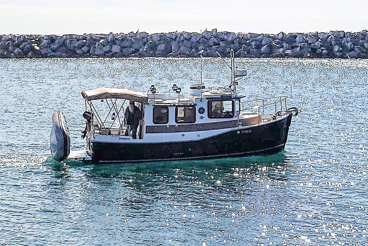 2010 Ranger Tugs R-25