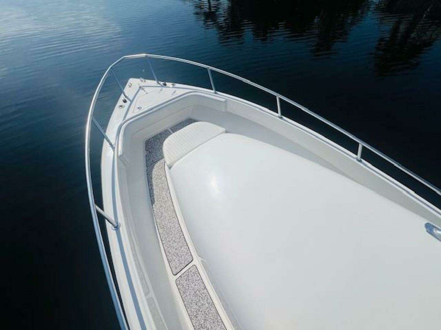 1999 Venture 34 Walkaround with Tower - Image 25