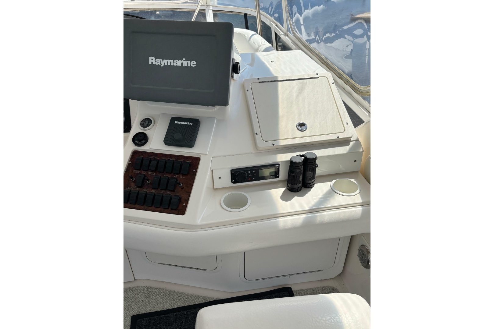 1999 Sea Ray 480 Sedan Bridge - Image 30