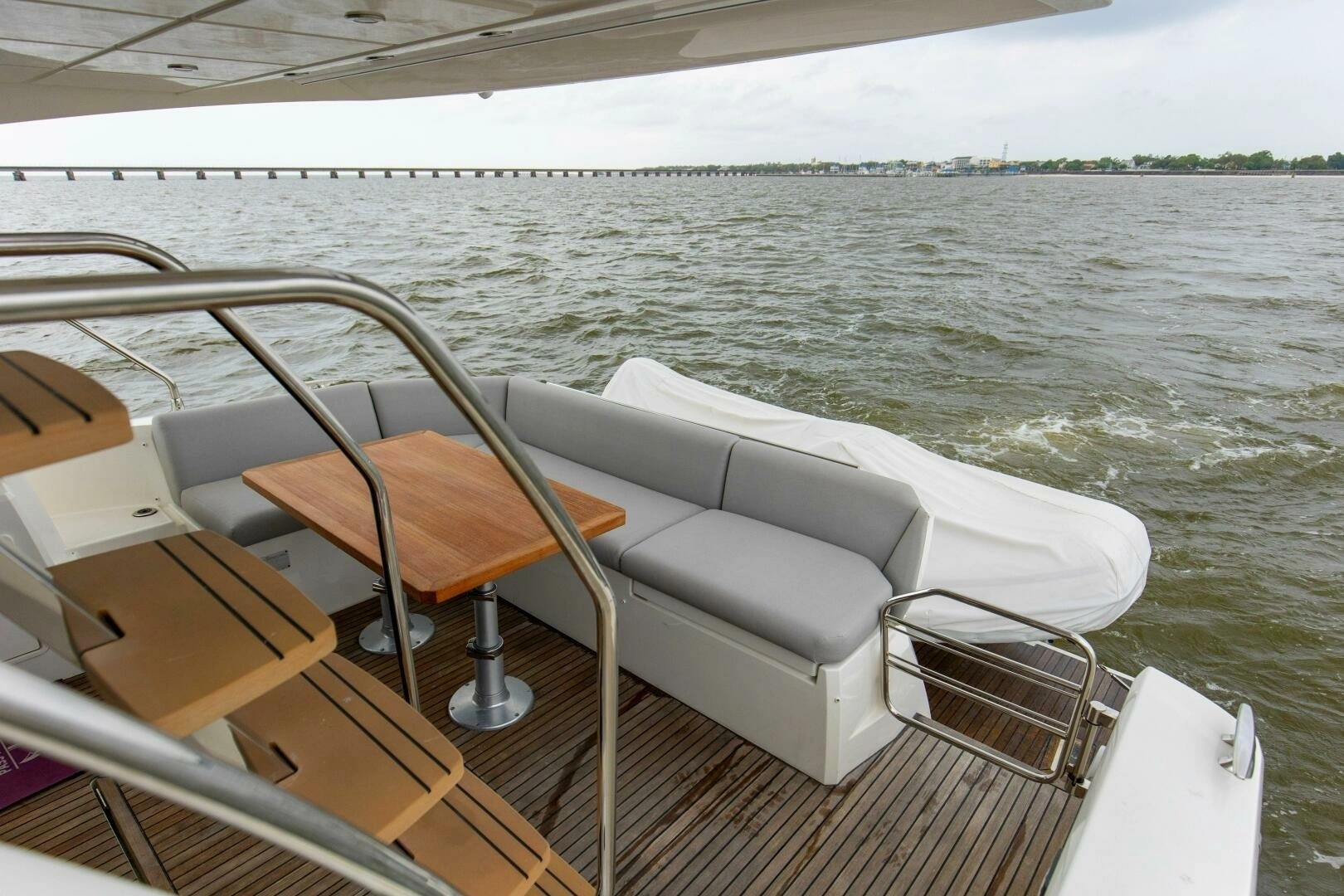 2023 Prestige 460 Flybridge - Image 32