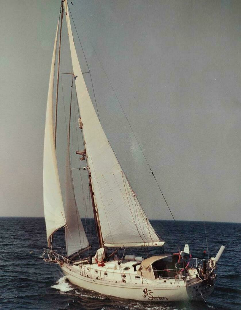 1988 Brewer Kaiulani - Image 34